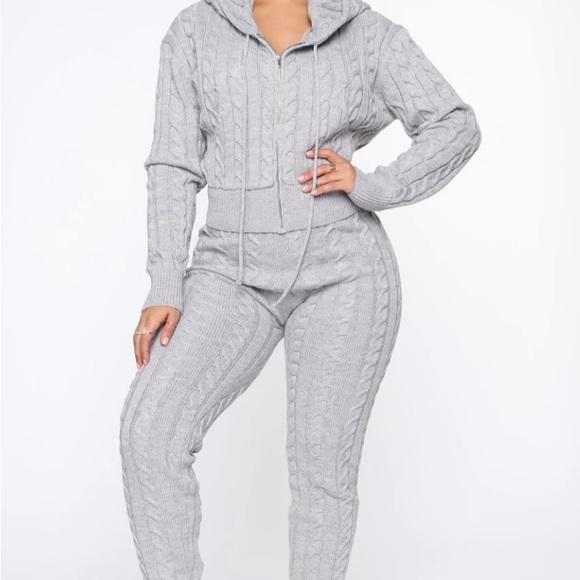 Sweater set - Picture 2 of 4